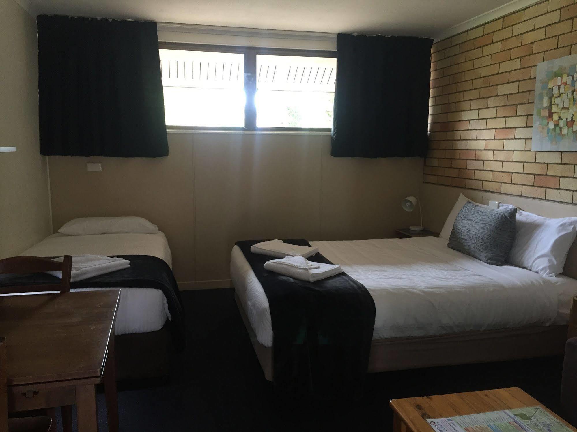 Motel Glenworth トゥーンバ エクステリア 写真